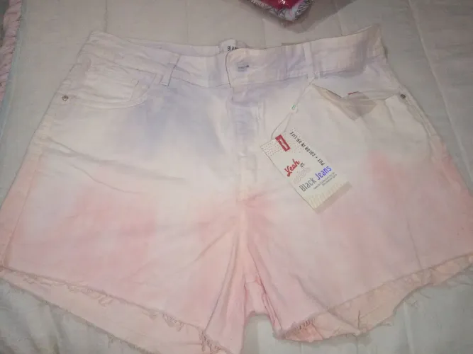 Short jeans na etiqueta -tamanho 46