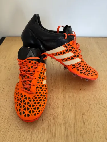 Chuteira Adidas Ace 44