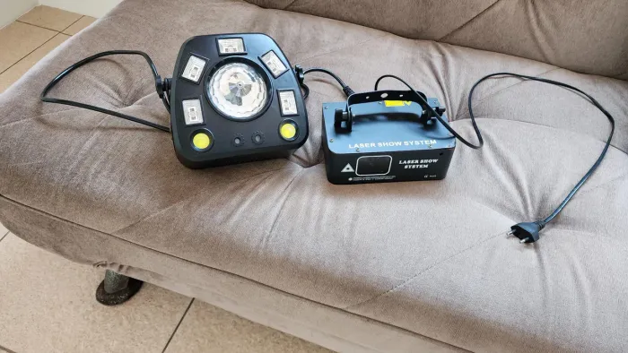 Oportunidade !!! Iluminação para festas, duas peças R$ 550,00.