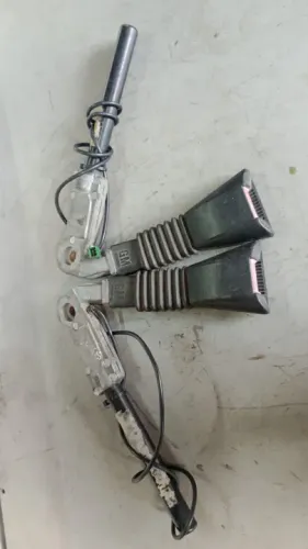 Tensor engate Cinto de segurança GM Vectra/Zafira usado (par)