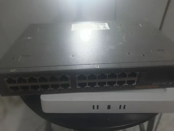 Switch D-link DES-1024D 24 portas