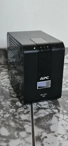 Nobreak APC Back-UPS 600VA Bivolt 110/220v