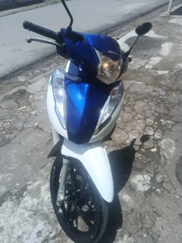 Biz 125 2022 novinha 