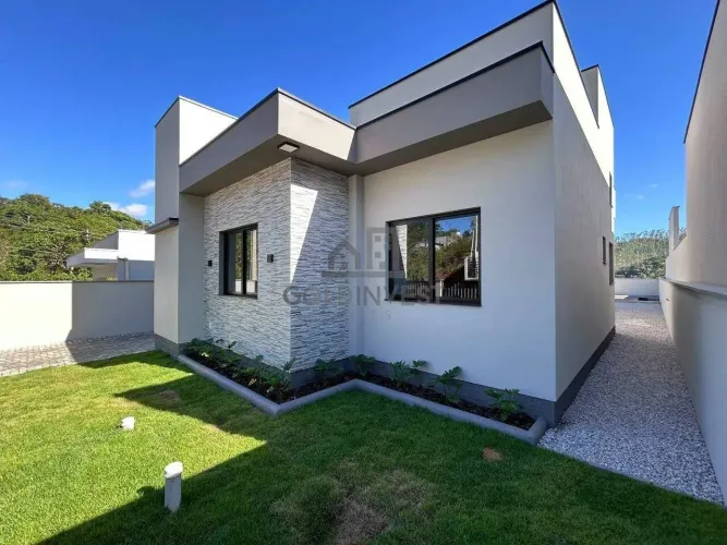 Casa no bairro Primeiro de Maio 3 quartos (1 suíte) - ACEITA PERMUTA