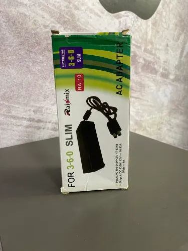 adaptador AC (fonte de alimentação) para o console Xbox 360 Slim.