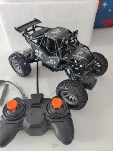 Carro de controle remoto Off-road crawler 4x2 20cm (brinquedo)
