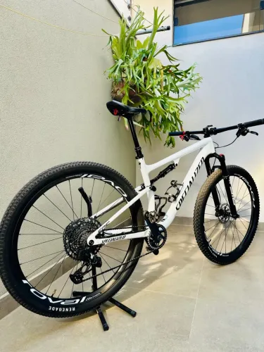 Bicicleta Specialized Epic - Aro 29