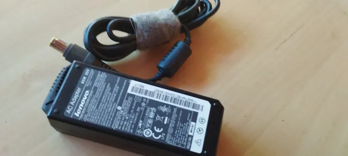 Fonte bivolt ORIGINAL Lenovo pino grosso 