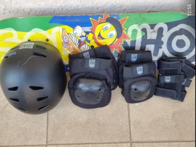 Skate infantil com acessórios