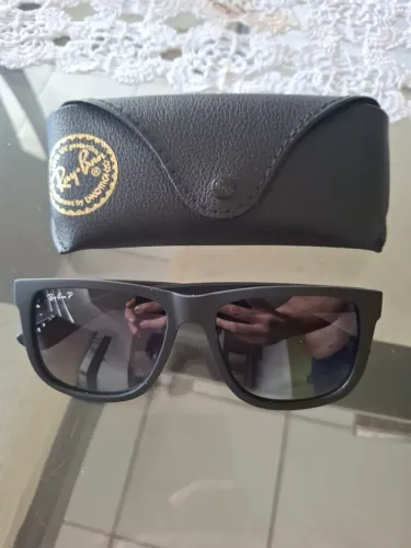 Óculos de sol polarizado Ray-Ban Justin Classic Rb4165l cor matte Black lente grey degradê