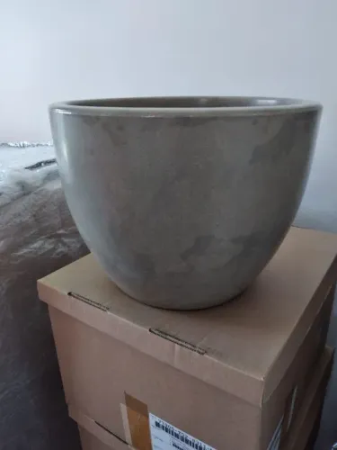 Vaso polietileno super leve e resistente + base com rodinhas de sili<br> resistente