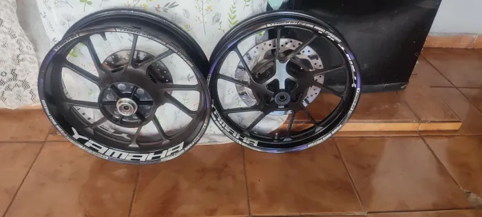 Roda fazer 250 / 2024