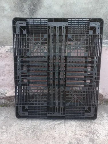 Pallet reforçado 110×130.
