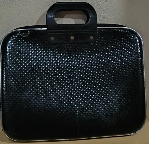 Pasta de Couro Usada detalhe