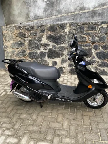 Suzuki burgman 