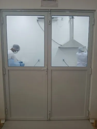 Porta de alumínio 210x170 largura linha suprema direto da fábrica