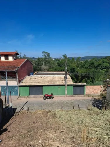 Excelente Lote de 338 m2, com ótima vista, localizado a 200 metros da Igreja Matriz de San