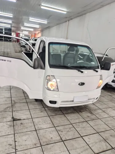 Kia bongo carroceria de ferro 2010  8 válvula 