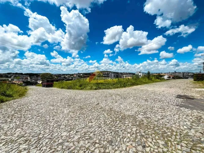 Lote localizado no bairro São Roque