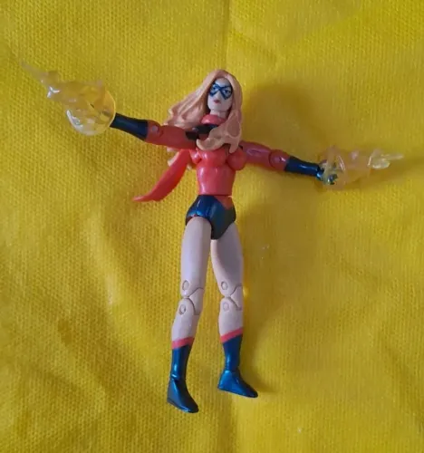 MOBILE TOY *** MT Captain Ms. Marvel 10cm Mar-vell Marvel Universe