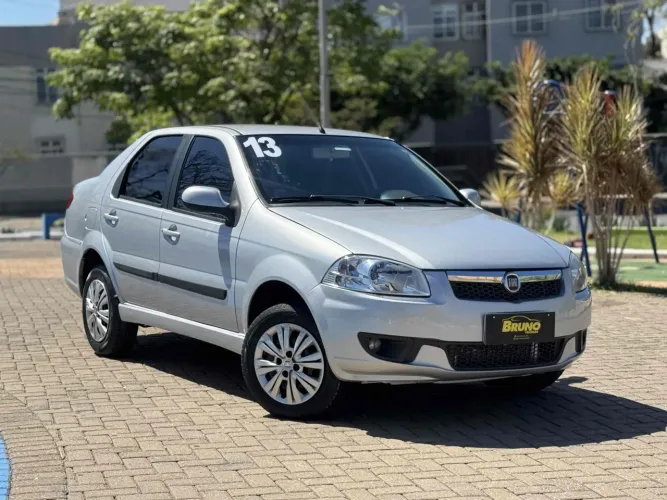 Fiat Siena Attractive 1.4 Fire Flex 8V 4P 2013