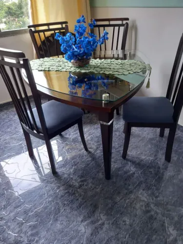 Mesa de jantar retangular de vidro 4 cadeiras