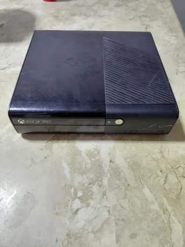 Xbox 360 Super slim (não aceito oferta)
