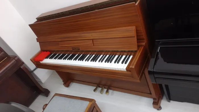 Piano vertical Alb.Hahn, fabricado na Holanda, excelente estado