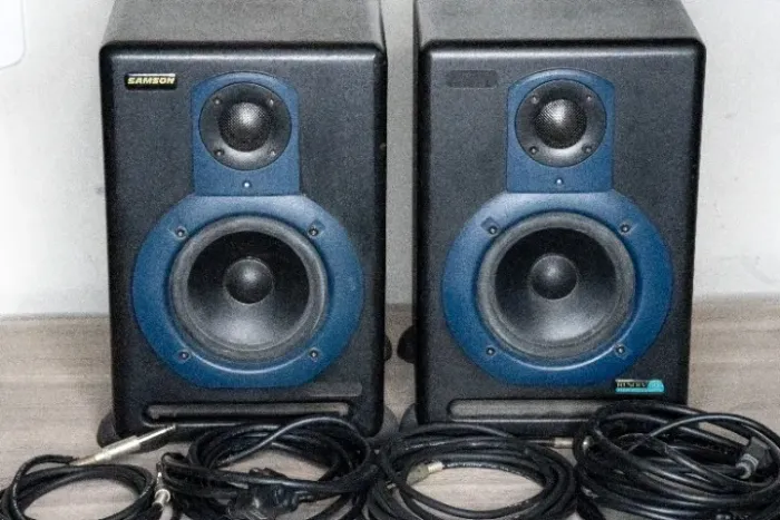 Par Monitores de Ref. Ativos Samson Resolv 50a, Woofer 50W, Tweeter Titanio. Otimo Estado