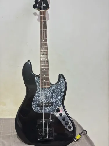 Jazz bass Gianinni 4cordas modelo ae08 