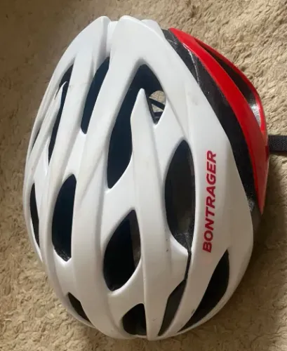 CAPACETE CICLISTA - BONTRAGER STARVOS - USADO