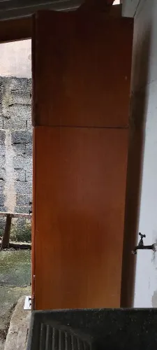 Vendo guarda roupa de madeira masisa 