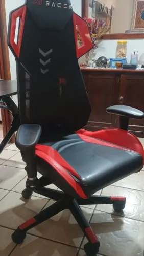 Cadeira e mesa gamer