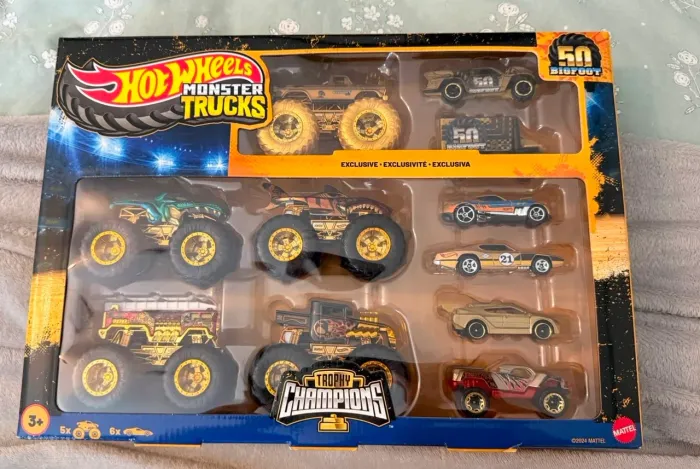 ? HOT WHEELS MONSTER TRUCKS TROPHY CHAMPIONS - EDIÇÃO EXCLUSIVA ?