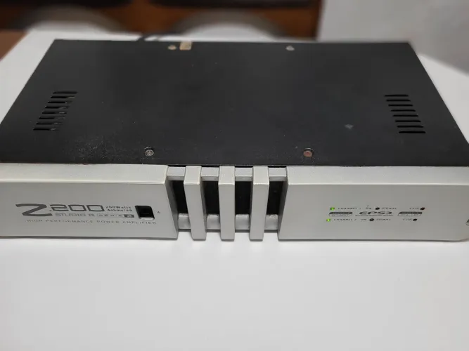 Amplificador Z200 Studio R Série Z