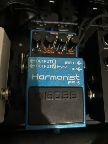 Pedal oitavador harmonizer ps6 Boss pog