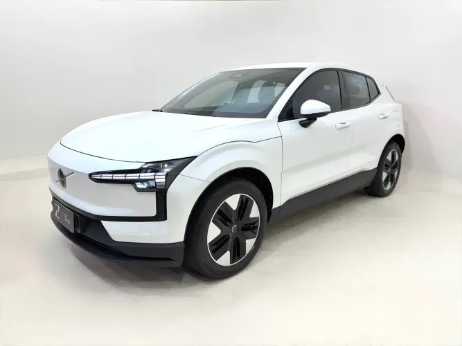 Volvo EX30 E40 Core (elétrico) 2024
