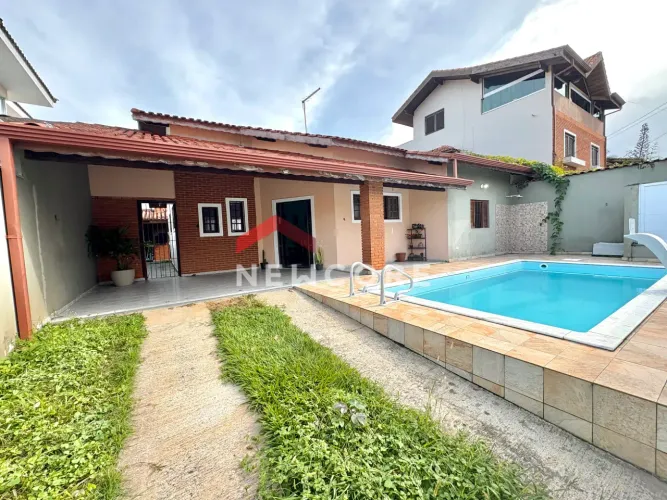 Casa em Rua das Rosas - Parque Turistico - Peruíbe/SP