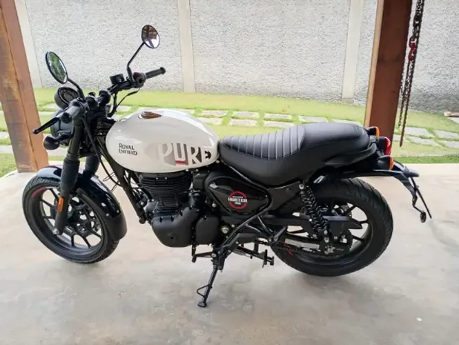 Royal Enfield Hunter 350 25/26 com 2055 km rodados