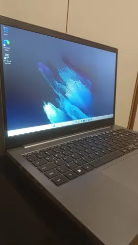 Notebook Samsung Book SSD 256GB NVMe, 8Gbram, tel 5.6" Full HD Lindo, pra trabalho/estudo!