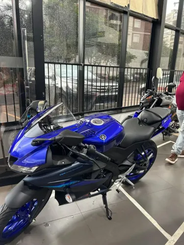 Moto R15