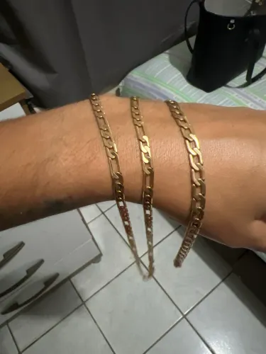 Corrente e pulseira banhada a ouro