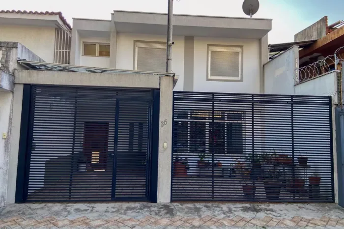 Casa de vila para venda em Campo Belo com 3 quartos, sendo 3 suítes, 172m²
