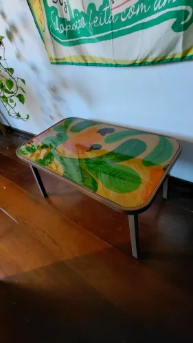 Mesa de centro pintada à mão