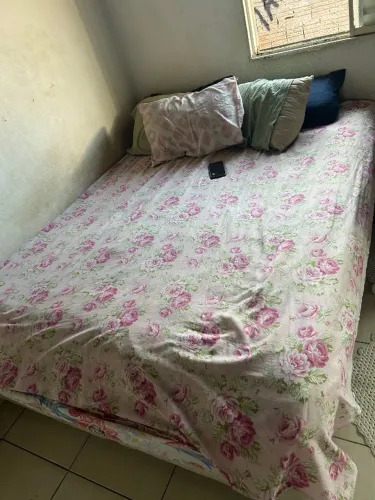 Cama queen