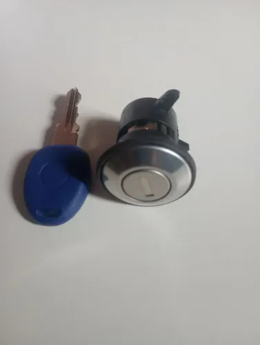 Vende-se esse miolo para porta do Fiat. Anos 1999 até 2006