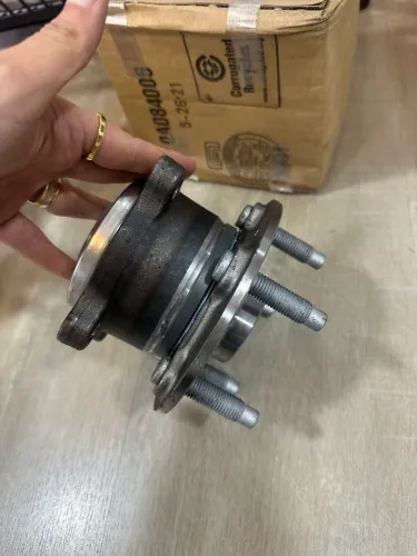 Cubo de Roda Dianteiro e traseiro Original GM/ACDelco - Chevrolet Cruze Sedã