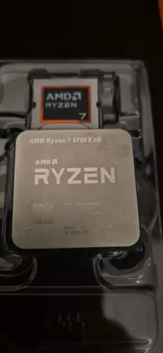 AMD Ryzen 7 5700X3D (8C/16T, 96MB 3D V-Cache) - Impecável