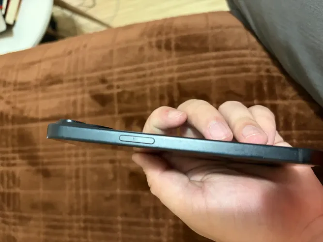 iPhone 15 Preto 128GB - Já Formatado e na Caixa (Tela Quebrada)