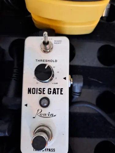 NOISE GATE ROWIN 